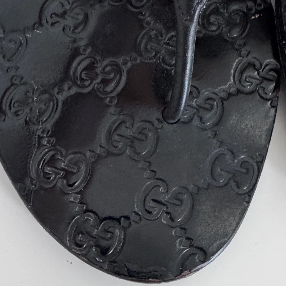 Gucci Black Flip Flops with Red and Green Straps - Picture 8 of 11